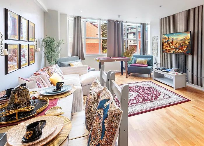 Moroccan Charm, Sleeps 8, Underground Parking