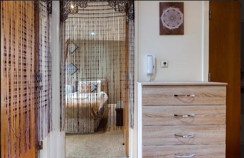 Moroccan Charm, Sleeps 8, Underground Parking Apartment